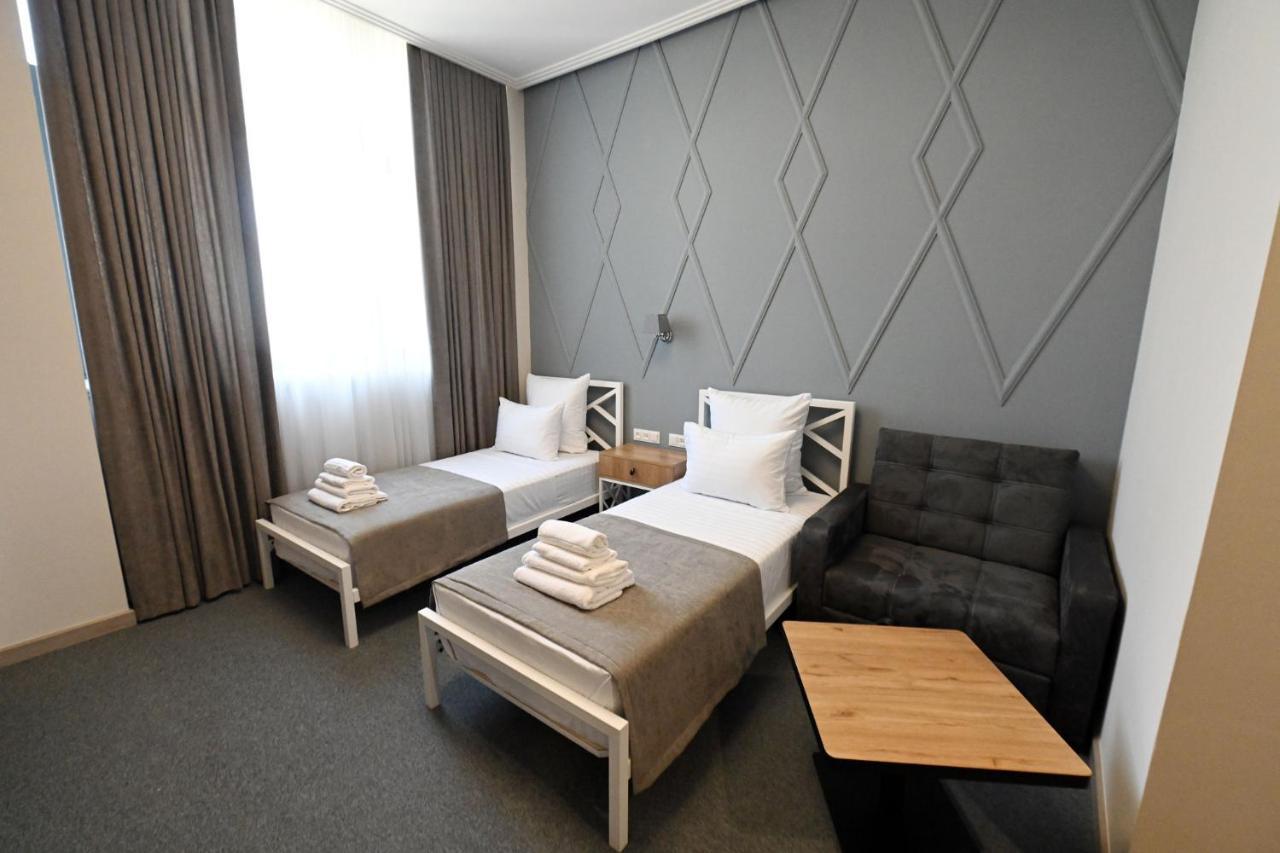 Prime Hotel غيومري المظهر الخارجي الصورة