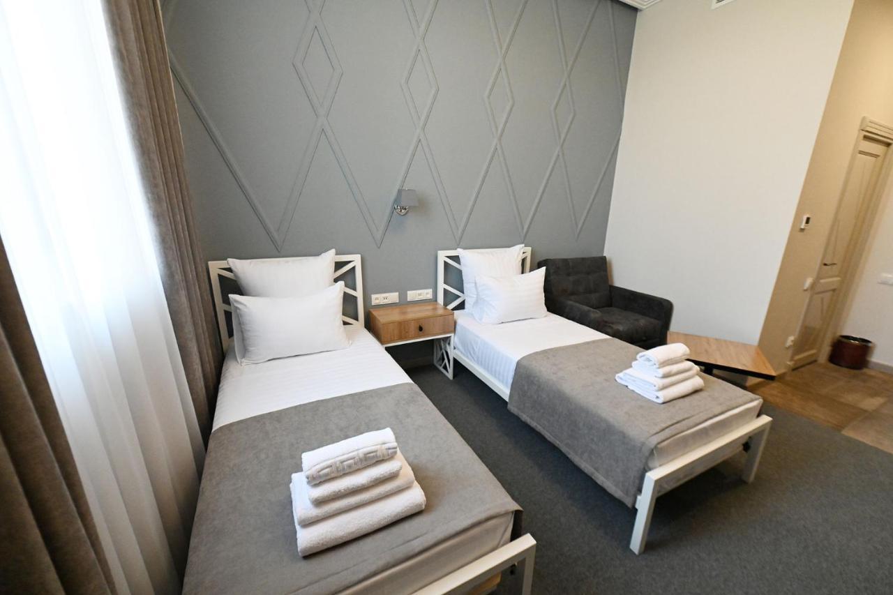 Prime Hotel غيومري المظهر الخارجي الصورة