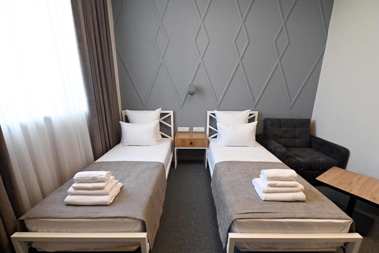 Prime Hotel غيومري المظهر الخارجي الصورة