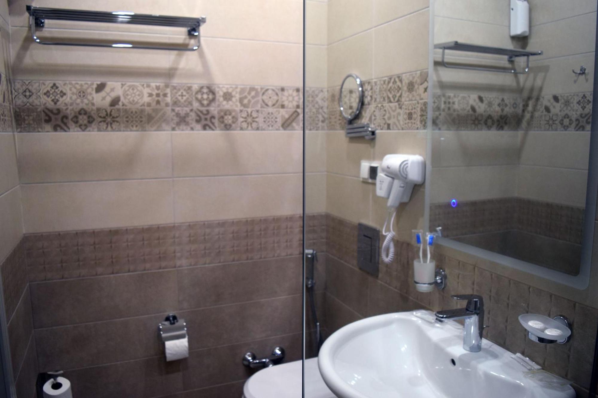 Prime Hotel غيومري المظهر الخارجي الصورة