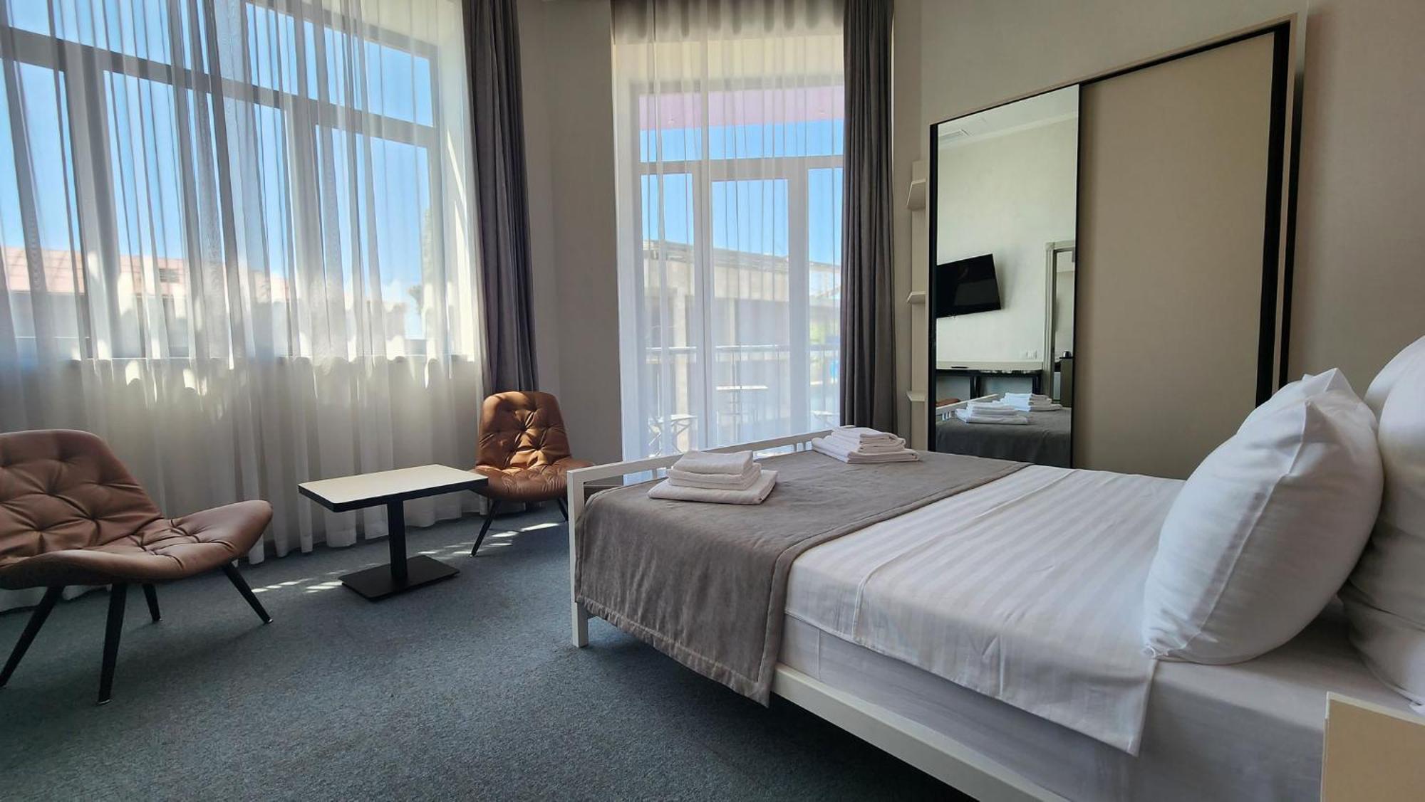 Prime Hotel غيومري المظهر الخارجي الصورة